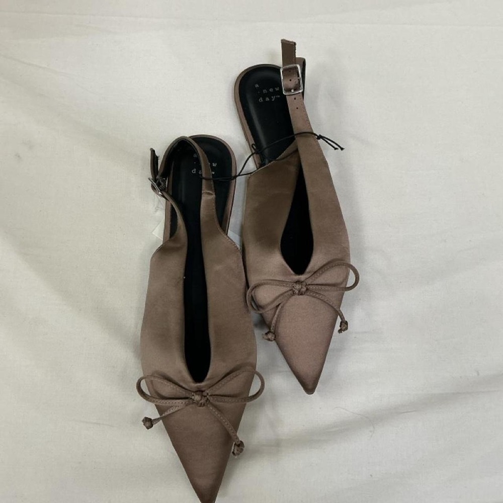 Brand new with tags A New Day women's pointed-toe slingback flats in size 10.